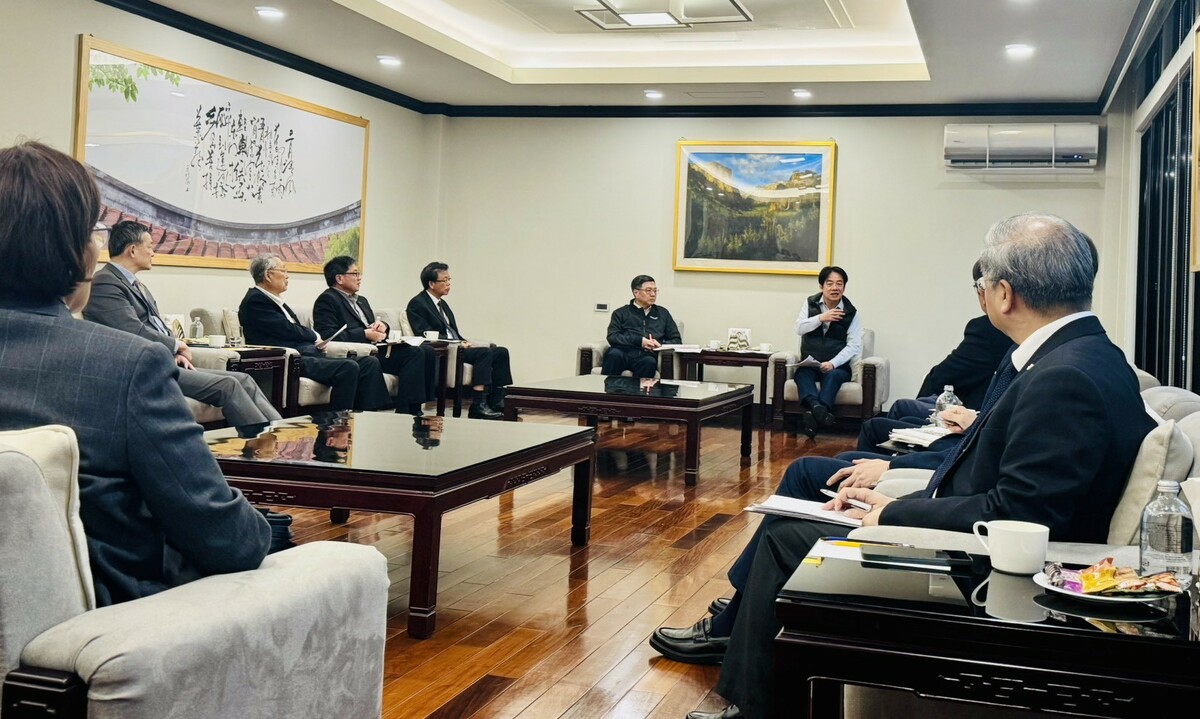 總統賴清德5日與行政院長卓榮泰及ICT業者在總統官邸會談。 圖：總統府 / 提供（資料照）
