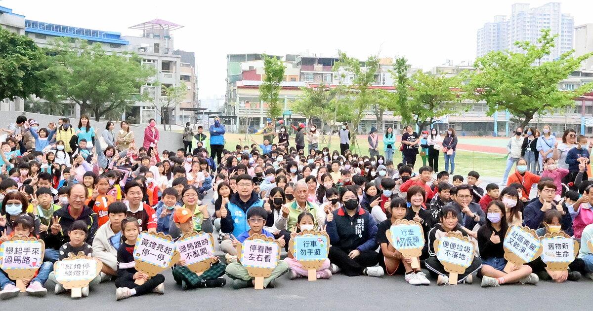 文山國小透過學生宣示展現小公民路權的正義實踐。 圖：高雄市教育局/提供