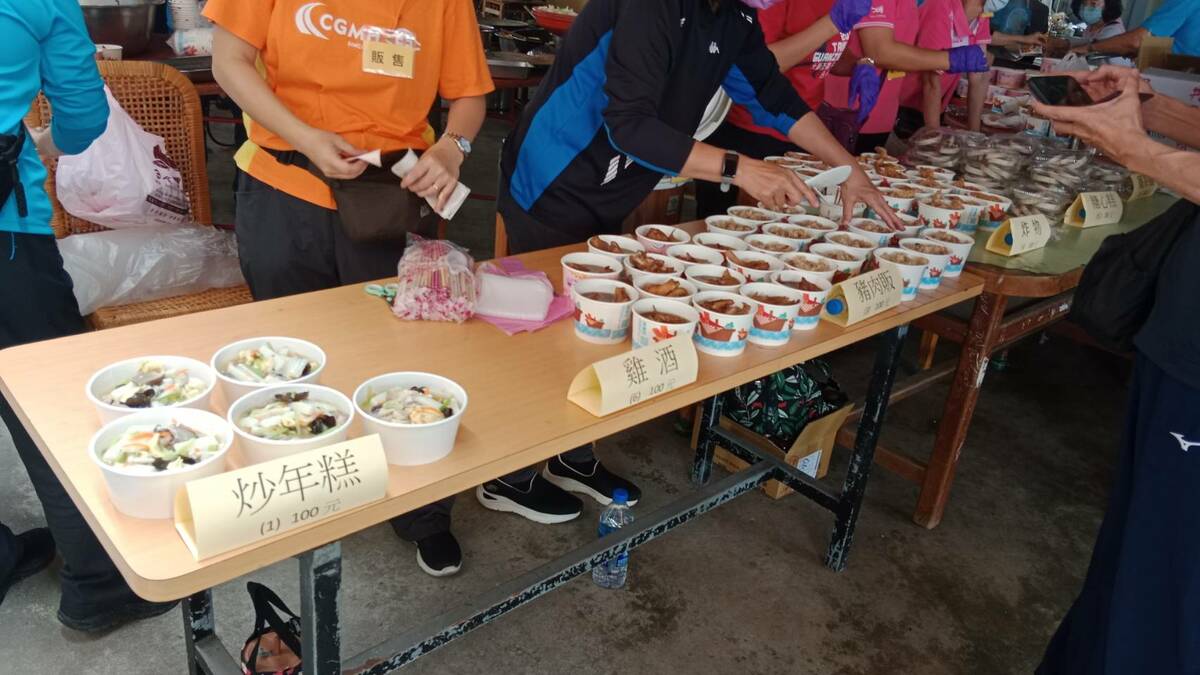大陳傳統美食園遊會活動有許多大陳代表小吃。 圖：孫家銘/攝
