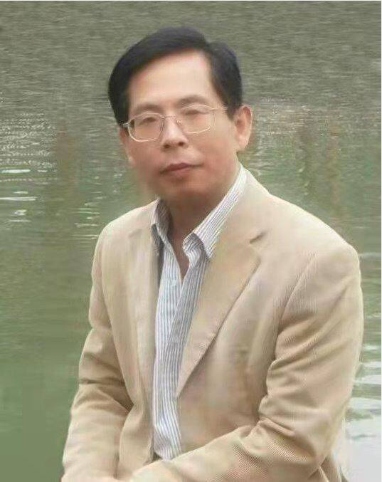 中國學者賀濱在網路上留言批評北京反制措施，形容相當於「你敢打你老婆，我就打我老婆」。 圖：取自網路