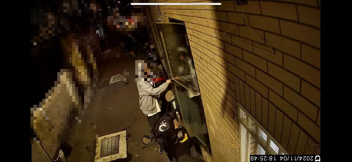 日前，北市傳出一名17歲少女小羽（化名）在麥當勞打工期間，遭到李姓主管權勢性侵，而該名少女最終不堪遭辱選擇輕生，震撼社會。不過士林地檢署今（7）日偵查終結，認為李姓主管涉犯涉犯強制猥褻罪嫌證據不足，因此給予不起訴處分。 圖：翻攝自Threads