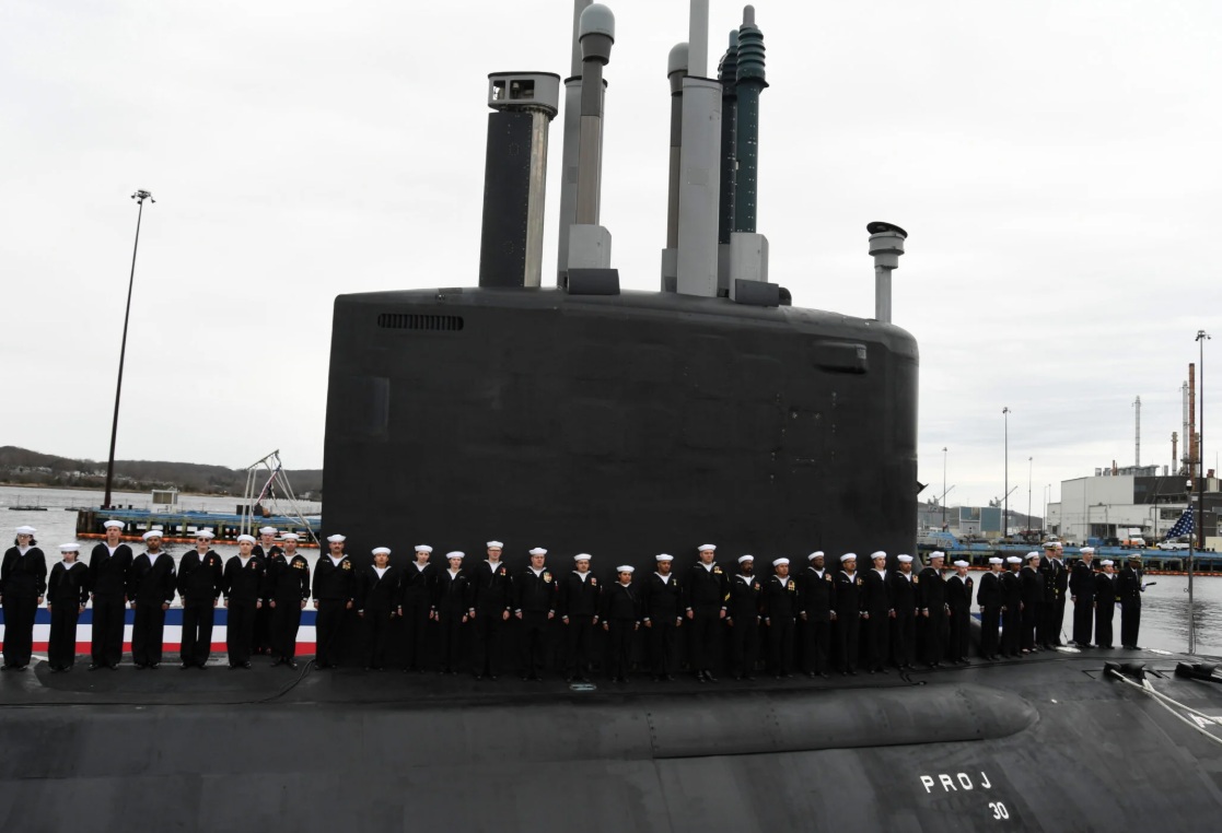 美國海軍第24艘維吉尼亞級核子動力攻擊潛艦「愛荷華號（SSN-797）」4月5日在康乃狄克州格羅頓的新倫敦海軍潛艦基地正式服役。 圖：翻攝US NAVY