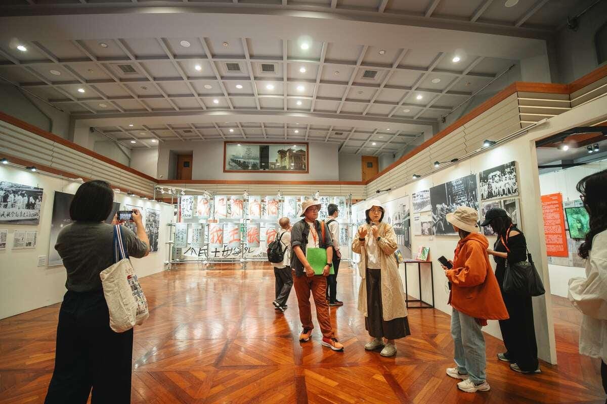 「港都認識王」首度將鄭南榕特展納入遊程。 圖：「港都認識王」/提供