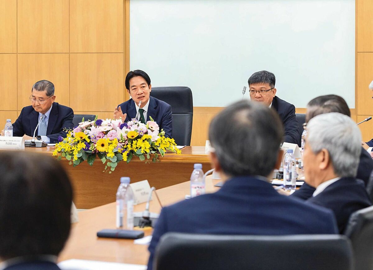 ICT是台灣輸美優勢產業，賴清德也相當關切。圖為賴去年到桃園與20家ICT資通訊業者座談。 圖：翻攝總統府flickr