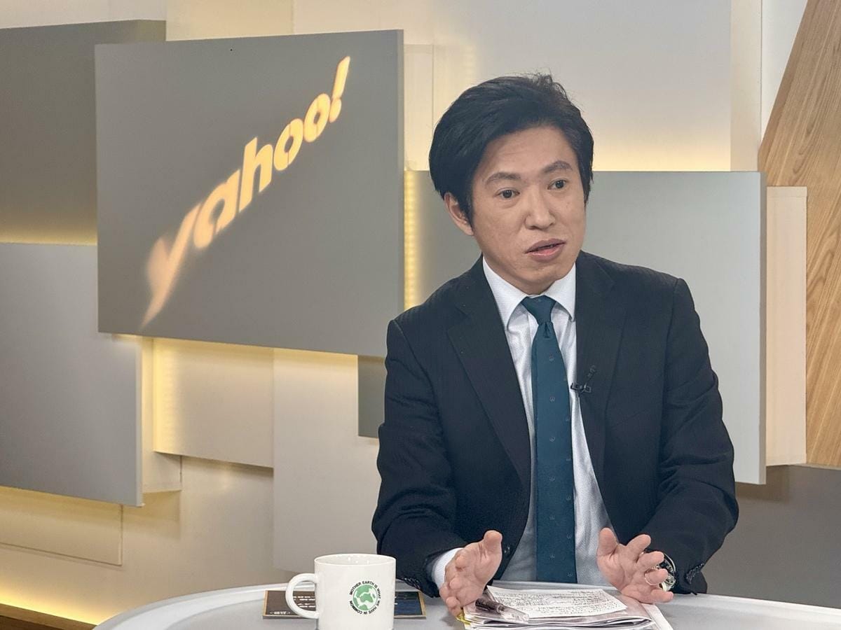 總統府副秘書長張惇涵今（9）天接受Yahoo TV網路節目《齊有此理》專訪時，向在野黨喊話「我們的C位應該都是台灣才對，而不是去講一些風涼話，或者是外行話。」 圖：Yahoo TV網路節目《齊有此理》提供