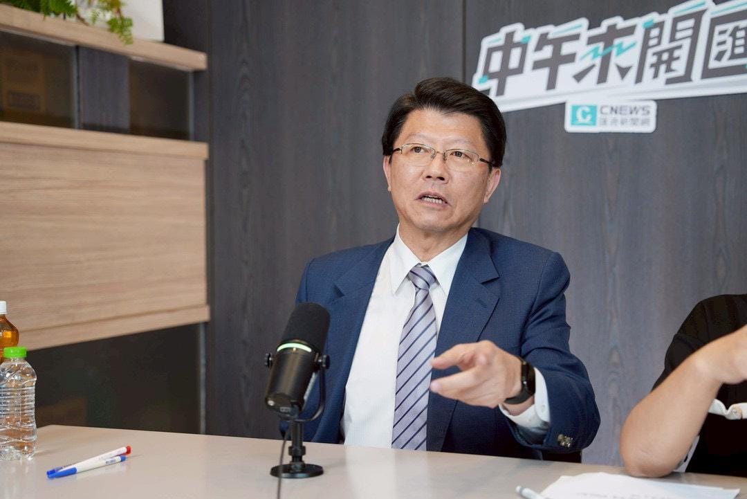 國民黨立委謝龍介接受《中午來開匯》節目主持人黃光芹專訪。 圖：《中午來開匯》/提供