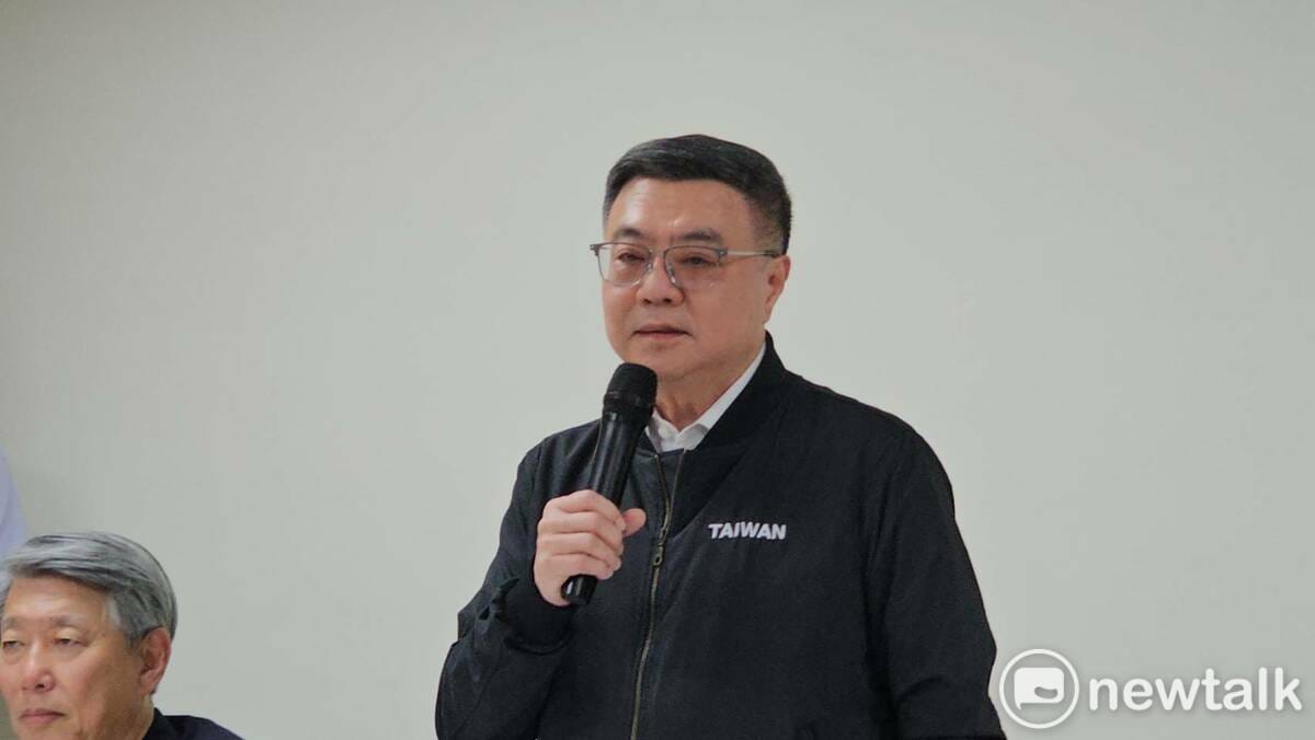 卓榮泰表示，經濟安全就是國家安全，不僅雨天不能收傘，必要時還要加大安全傘協助各產業。 圖：林昀真/攝