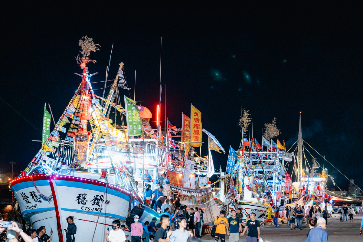 海巡媽祖船隊駐駕高雄港。 圖：高雄市歷史博物館/提供