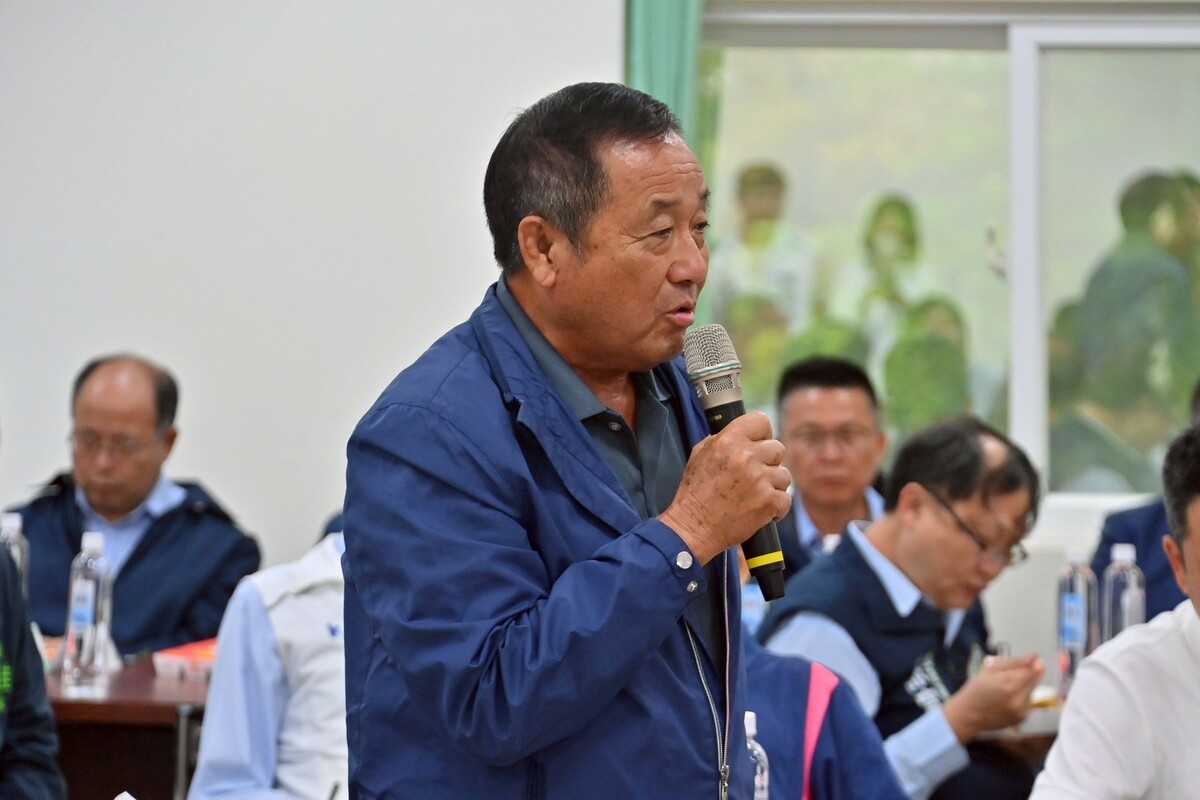 高雄產業業者在座談會中提出建言。 圖：行政院/提供