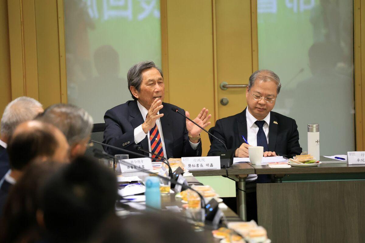 高雄產業界代表與會訴說業界心聲。 圖：高雄市政府/提供