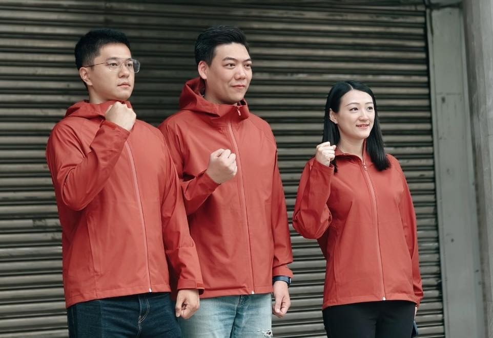 涉連署造假， 李孝亮（左）、劉思吟（右）等人遭搜索約談。 圖：取自劉思吟臉書（資料照）