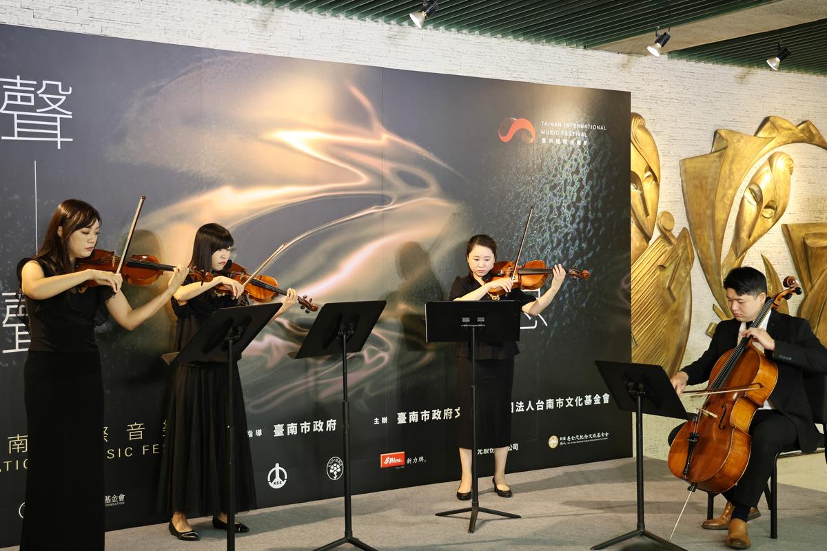 今年音樂節以「聲聲不息 Eternal Symphony」為主題，邀請多位國際音樂家及優秀在地團隊，規劃10檔12場音樂演出，結合傳統與創新，帶領觀眾穿梭古今，沉浸於臺南夏日的藝術氛圍。 圖：台南市政府提供