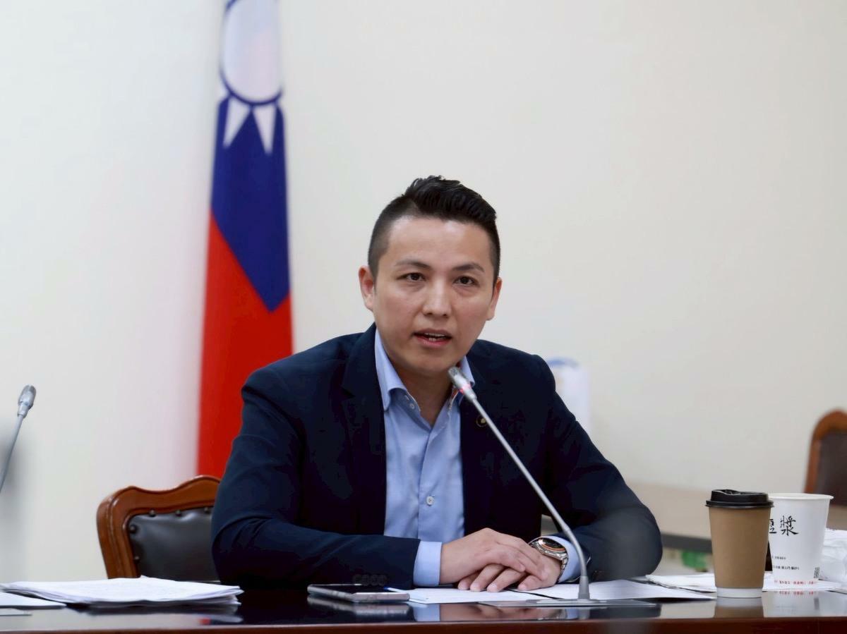 陳偉杰批檢調大動作搜索在野政黨不僅違反比例原則，更形同寒蟬效應，打壓人民正當表達政治意志的權利。 圖：陳偉杰/提供