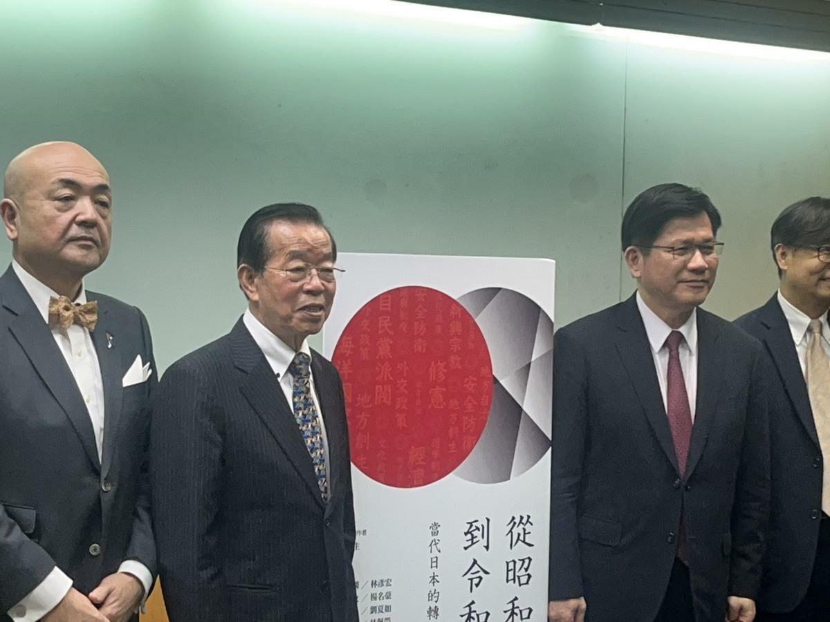 林佳龍出席《從昭和到令和：當代日本的轉變》 新書發表會，並說台美針對關稅談判已經有些進度 圖：記者高逸帆攝影