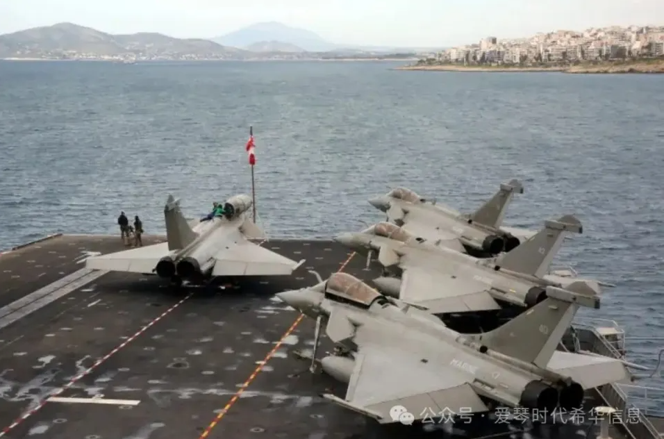 「戴高樂號」全艦長 260 公尺，可搭載 22 架「陣風」戰機及多型偵察與救援飛行器，配備潛艦、護衛艦等組成的完整打擊群，艦上人員約 1,800 人，具備強大的自主維修與戰時支援能力。 圖:翻攝自騰訊網