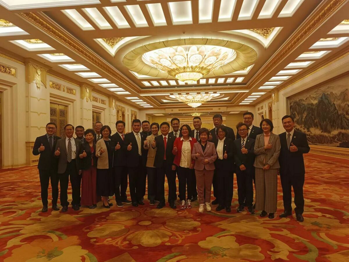 傅崐萁等國民黨立委與中國全國政協主席王滬寧會見。 圖：傅崐萁辦公室提供