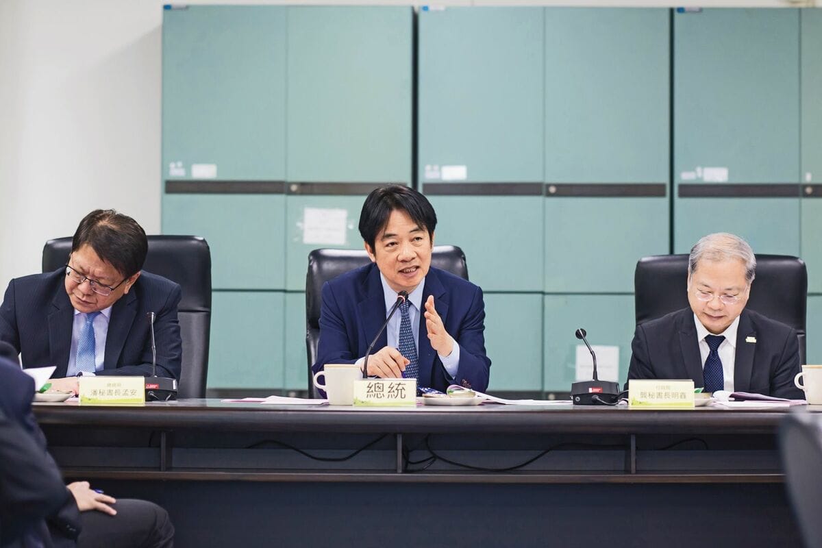 賴清德指在野黨，黑的講久了，不會變成白的。 圖：總統府提供