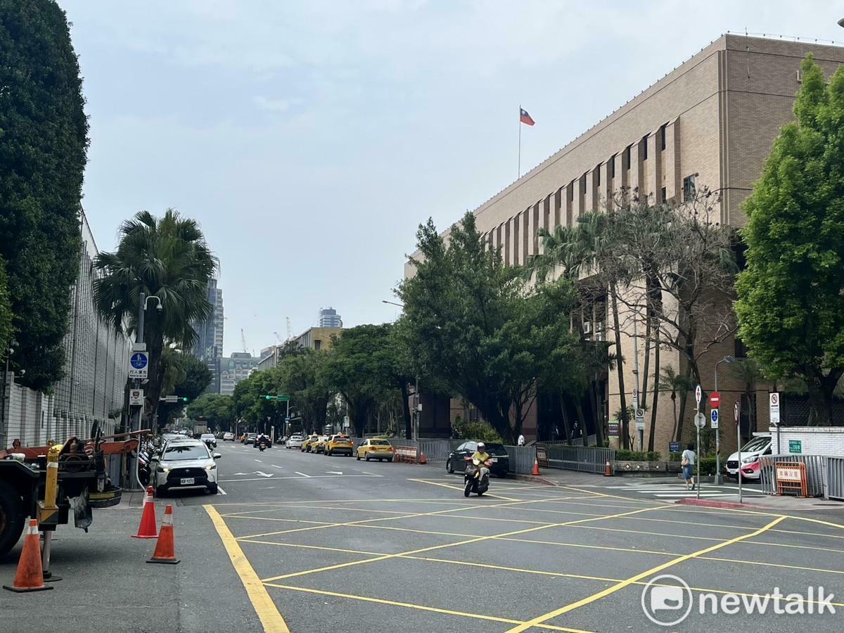 國民黨主席朱立倫再度號召民眾前往北檢聲援抗議，但時至傍晚仍未有支持者群聚。 圖：金大鈞/攝