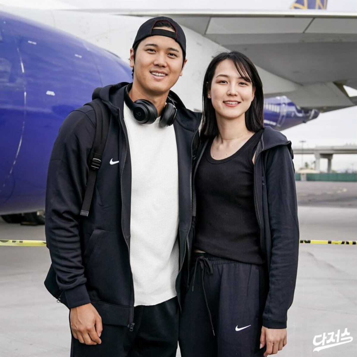 大谷翔平（左）與妻子田中真美子（右）合照。 圖：取自twitter.com/Dodgers