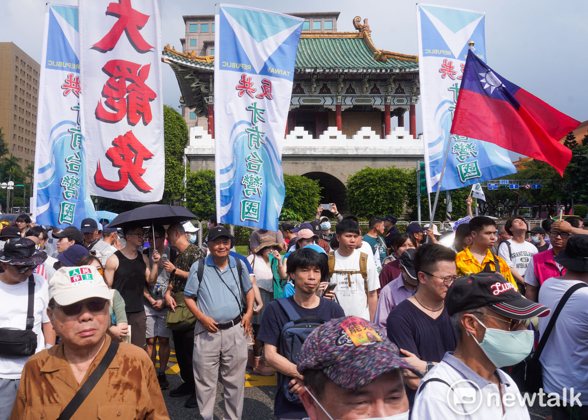 全台反對立委罷免行動進入第二階段倒數，台北市長蔣萬安日前提出「倒閣」主張，引發政壇熱議。 圖：張良一 /攝
