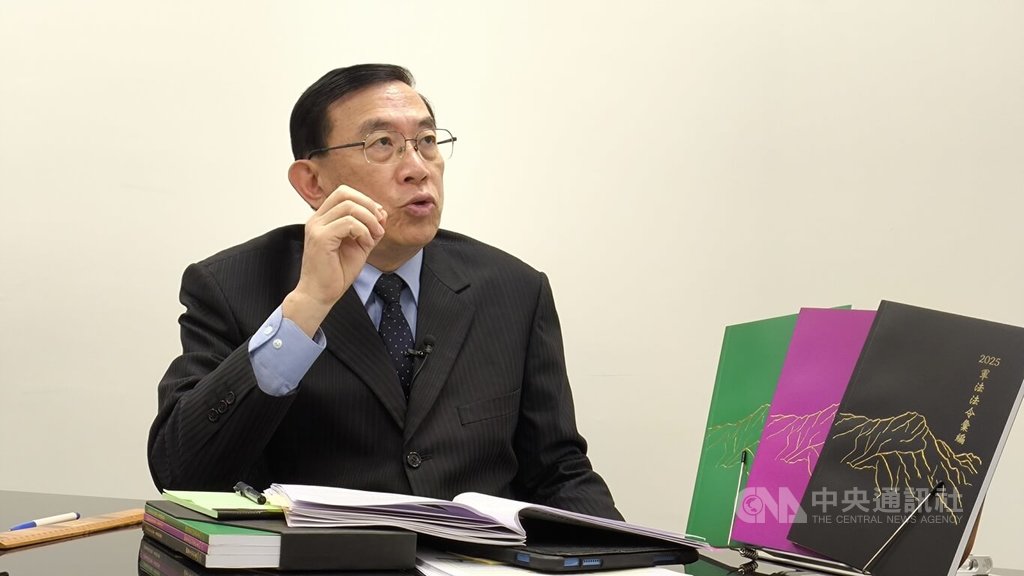 最高檢察署檢察總長邢泰釗（圖）接受中央社專訪表示，國安案件定罪率、平均量刑提升，反映出司法機關偵辦國安案件的專業能力，但相關法制仍有精進空間。 圖：中央社
