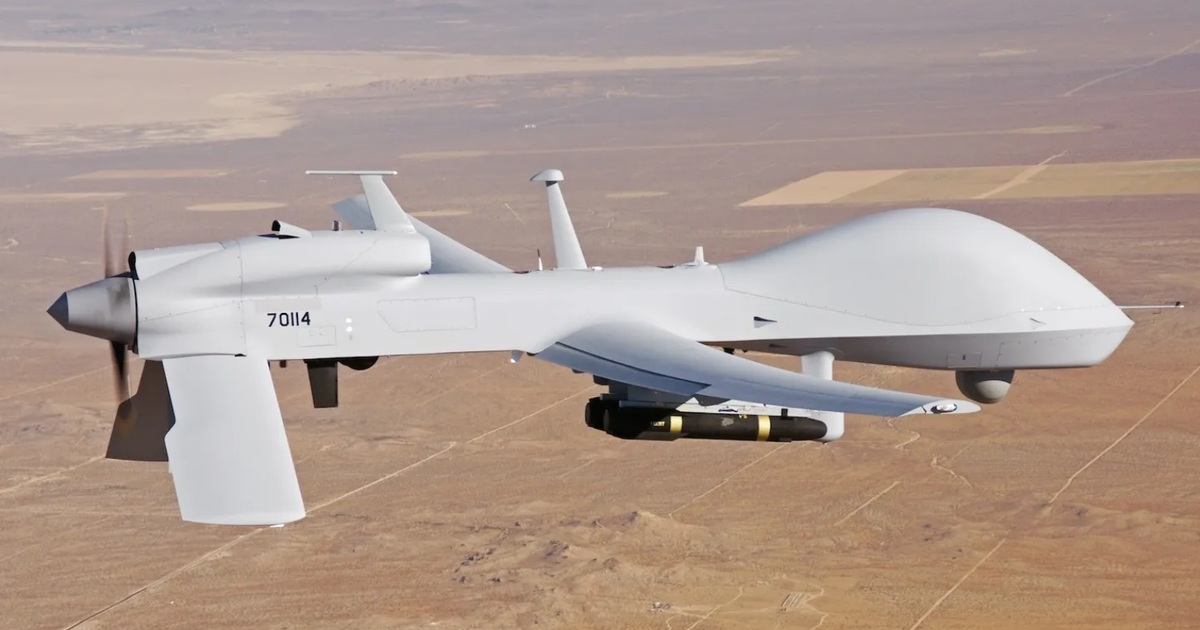 美軍測試使用能長時間滯空的MQ-1C灰鷹無人機搭配地獄火飛彈，做為反無人機戰武力。 圖：翻攝US ARMY