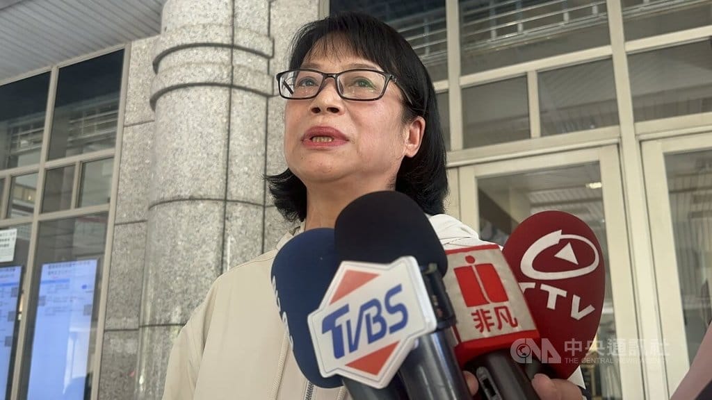國民黨籍前台中市議員冉齡軒涉詐領新台幣148萬餘元助理費，一審依貪污罪判處4年徒刑，二審仍判4年、褫奪公權3年。冉齡軒（圖）22日上午到庭聽判後表示，對判決不能接受，將再上訴。 圖：中央社