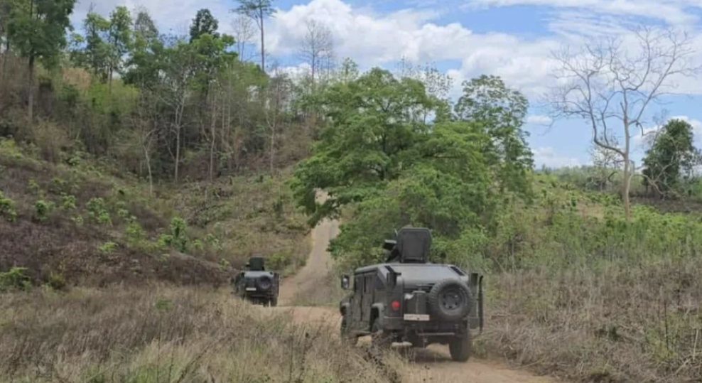 緬泰邊境緬甸妙瓦底鎮轄區內的軍方莫帕堵戰術高地已被克倫民族解放軍（KNLA）及其聯合部隊攻佔。 圖：翻攝自緬甸中文君