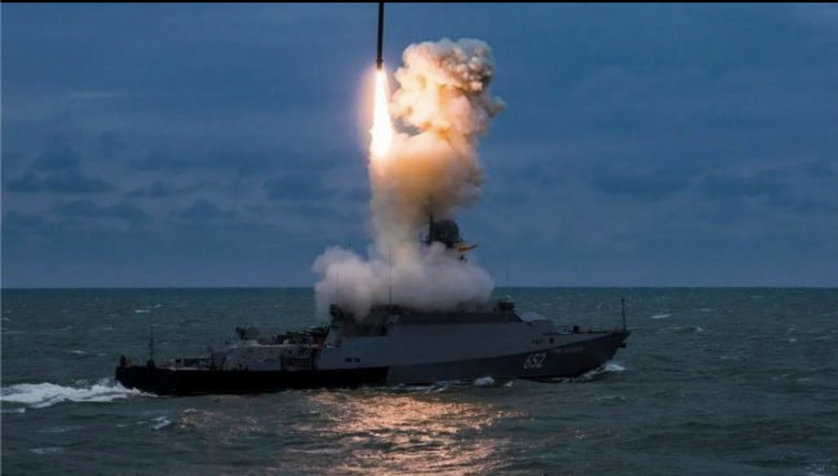 俄國海軍今（22）日被監控到在黑海部署了數台搭載巡弋飛彈的導彈運載艦艇，周邊國家全面警戒 圖 : 翻攝自 X / NOELREPORTS