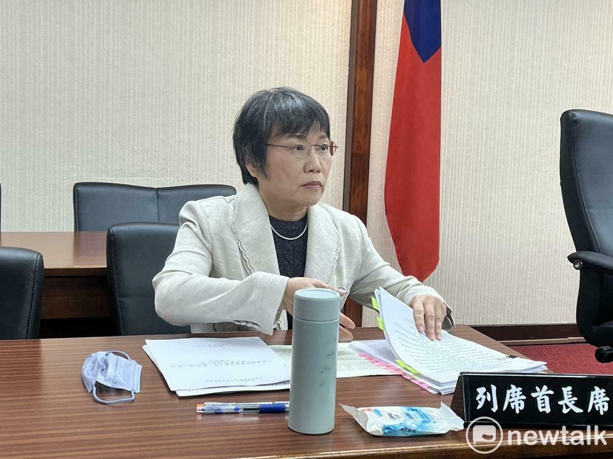 內政部長劉世芳今日針對造謠陳菊走了、國民黨違法集會等事宜，跳針不願再回覆。 圖：金大鈞/攝