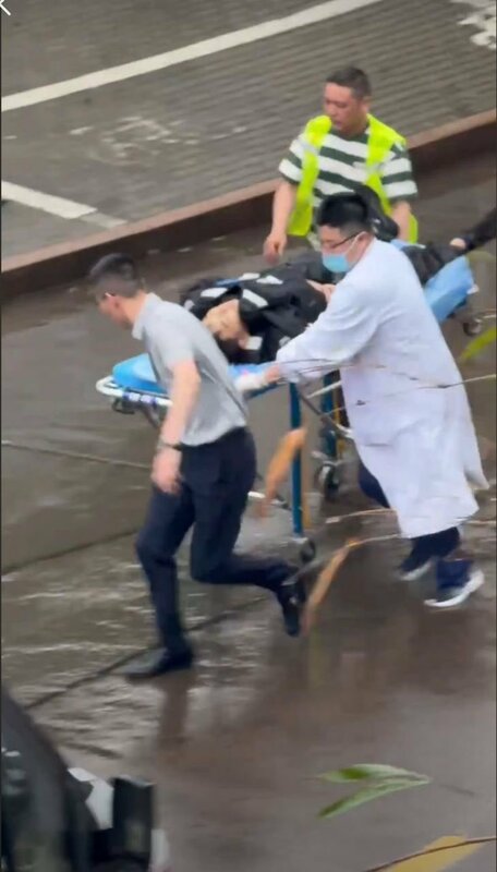 中國浙江台州昨（22）日爆發槍戰，特警與緬北通緝犯交火，多達 7 人中彈倒地，其中 5 人是特警。 圖：翻攝自大雄的微笑 X 帳號