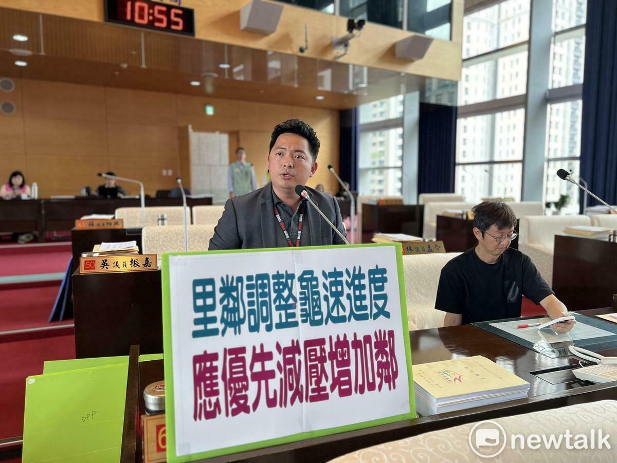 蔡耀頡建議應調高建設里鄰經費。 圖：唐復年/攝