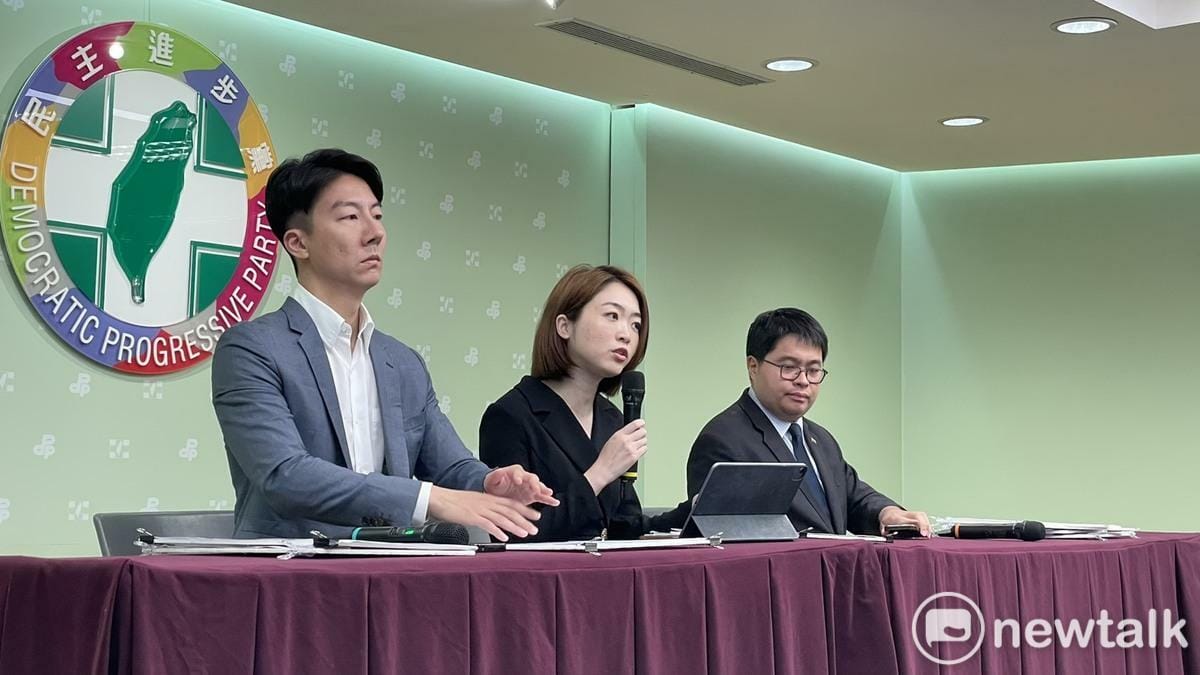 吳崢（左一）痛批韓國瑜已經沒有能力擔任立法院長。 圖：記者高逸帆／攝