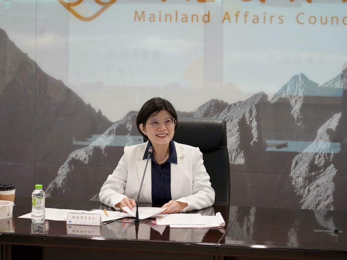 台港經濟文化合作策進會(下稱策進會)於今(25)日召開第六屆董事、監察人第一次聯席會議，會中推選賴秀如連任董事長。 圖：台港經濟文化合作策進會提供