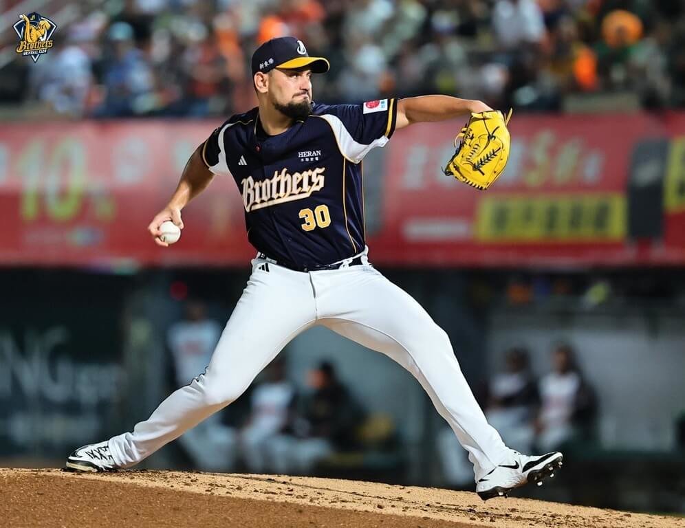 中華職棒中信兄弟隊洋投勝騎士（Mario Sanchez）（圖）23日先發對上前東家統一7-ELEVEn獅隊，先發投7局被敲8支安打，失掉2分責失分、無關勝敗。（中信兄弟提供）中央社記者謝靜雯傳真  114年4月25日