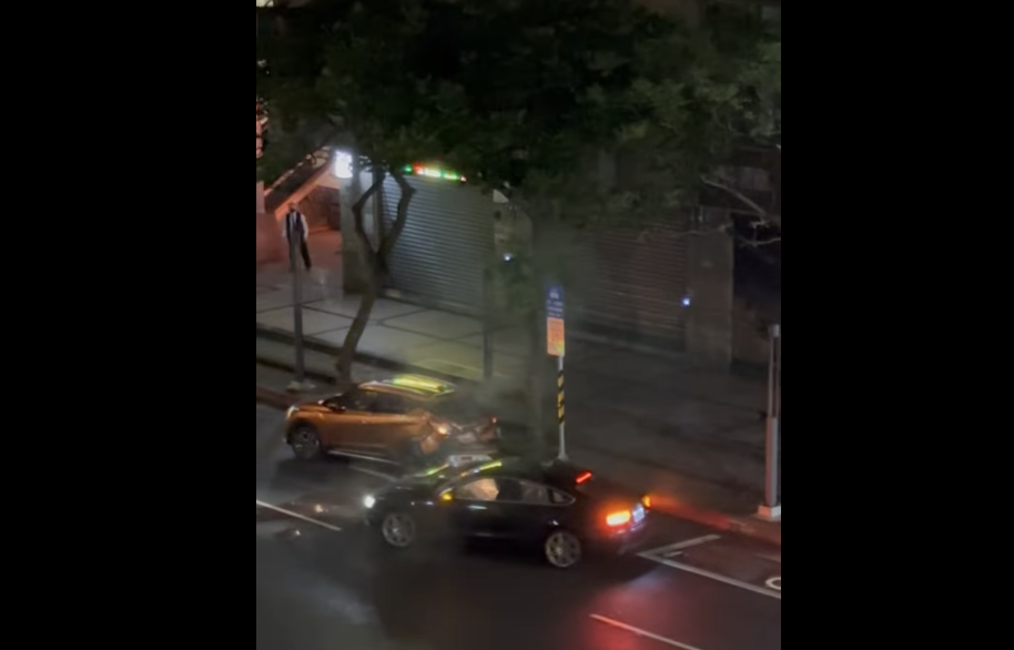 信義區清晨發生肇逃事件，過程被附近住戶拍下。 (翻攝信義區三兩事)
