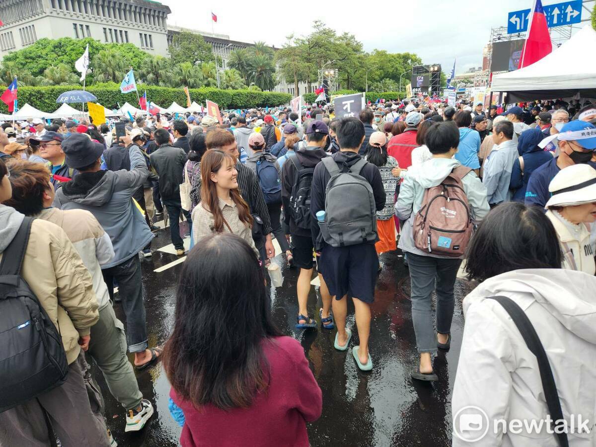 國民黨凱道造勢下午登場。 圖：黃建豪/攝