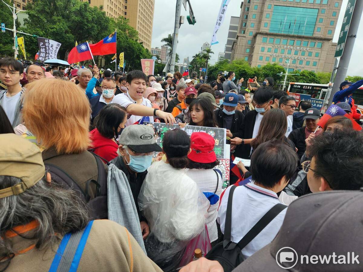 國民黨凱道造勢下午登場。 圖：黃建豪/攝