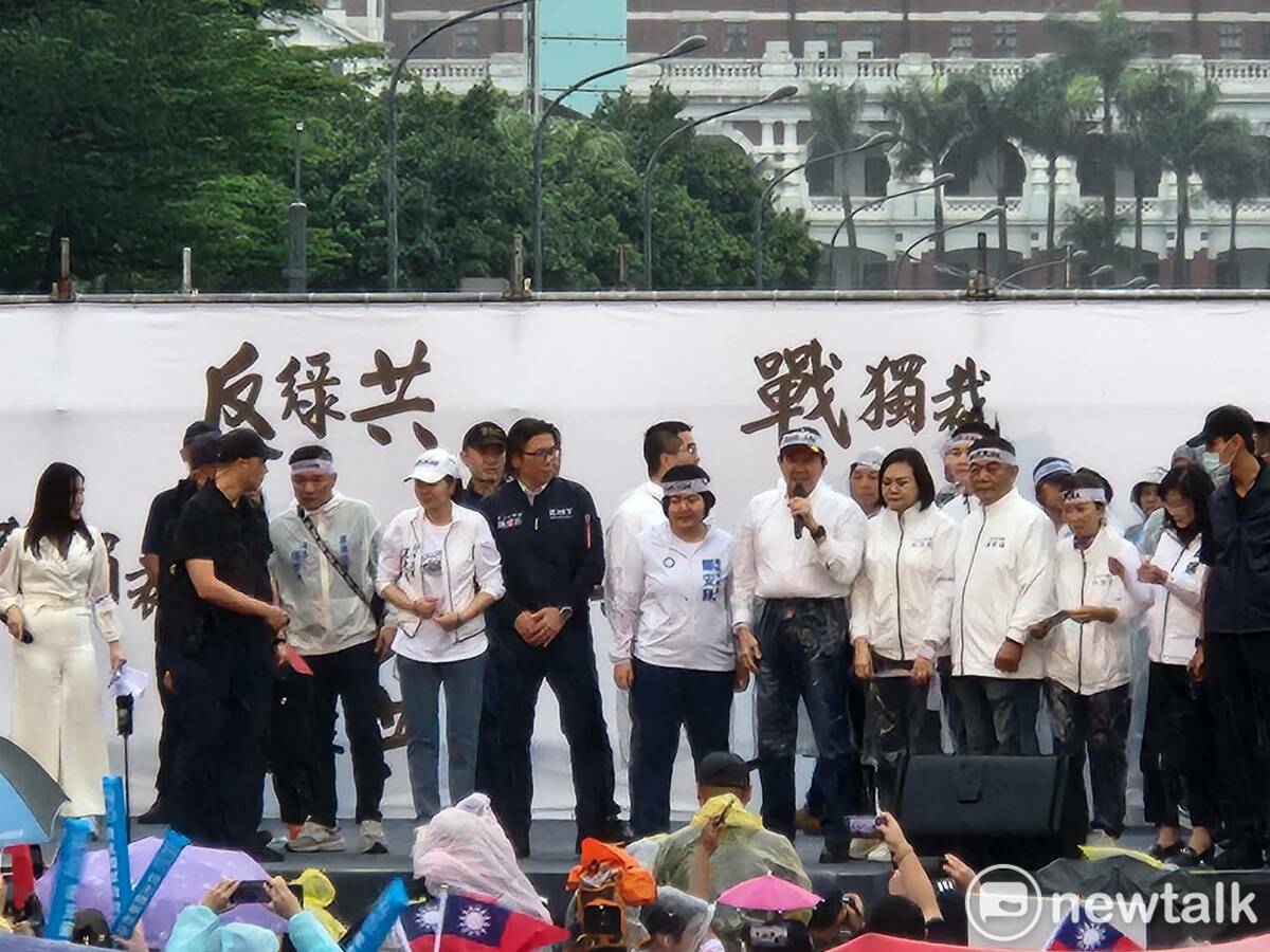 前總統馬英九也出席426藍白「反綠共、戰獨裁」活動。 圖：黃建豪 / 攝