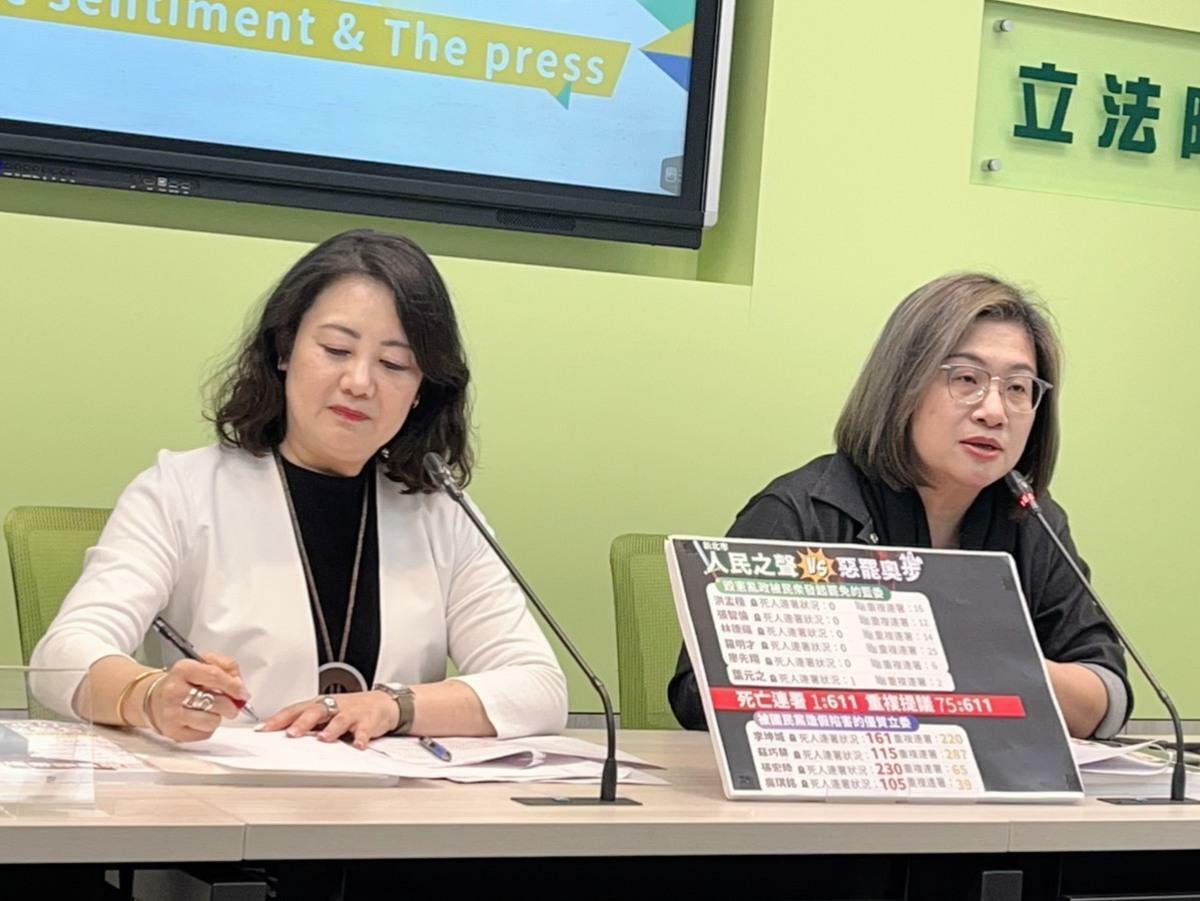 傅崐萁指出將作行政院後盾，民進黨團則認為是面對罷免的討拍裝乖。 圖：金大鈞/攝