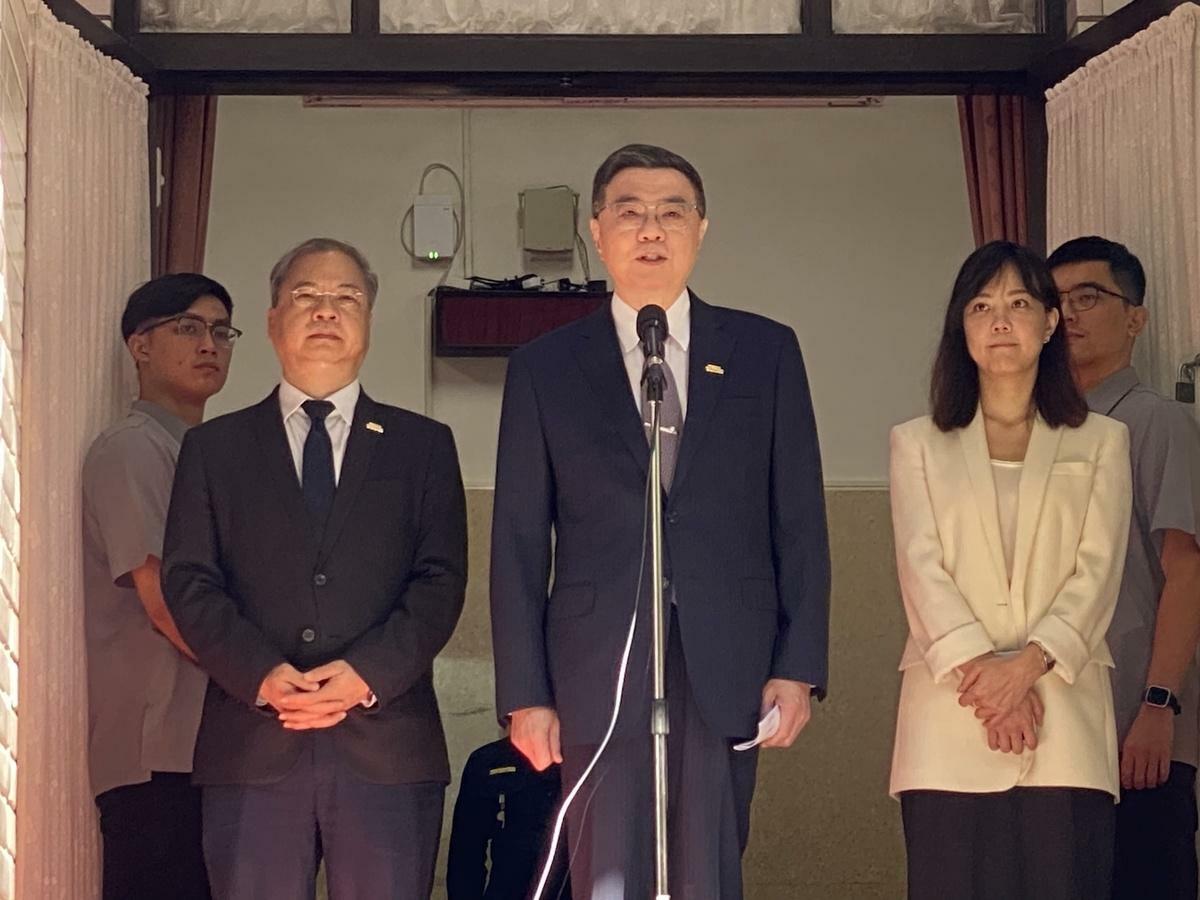 行政院長卓榮泰(中) 圖：林朝億/攝