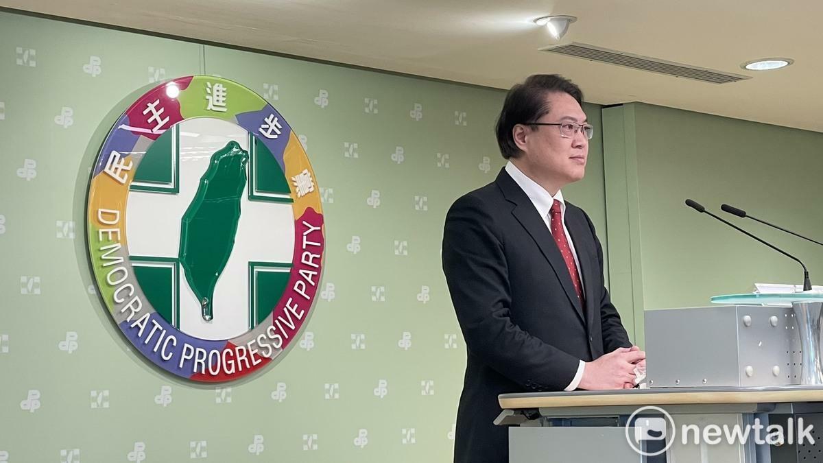 林右昌批國民黨抄名冊，如果孫中山還在世會氣到說不出話來。 圖：記者高逸帆攝影