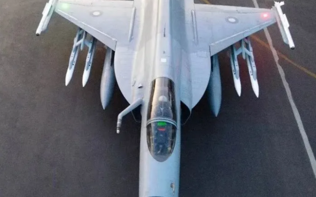 200里致命打擊！巴國JF-17C戰機掛4霹靂-15導彈亮相 劍指印蘇-30與陣風