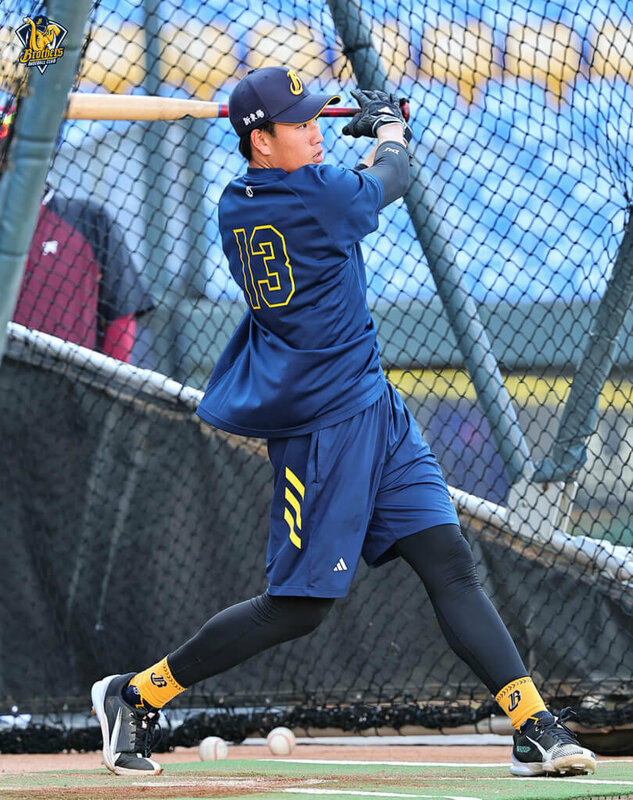 中職中信兄弟隊外野傷兵，29日拉上去年選秀首輪選進19歲外野手許庭綸（圖）上一軍、板凳待命，另外也將黃鈞麟升上一軍。（中信兄弟提供）中央社記者謝靜雯傳真 114年4月29日