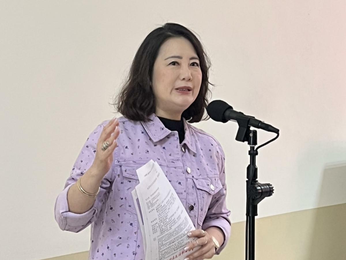 張淵翔坦承利用戶政系統查罷免個資，民進黨團幹事長吳思瑤怒批，大罷免行動最嚴重醜聞。 圖：金大鈞/攝