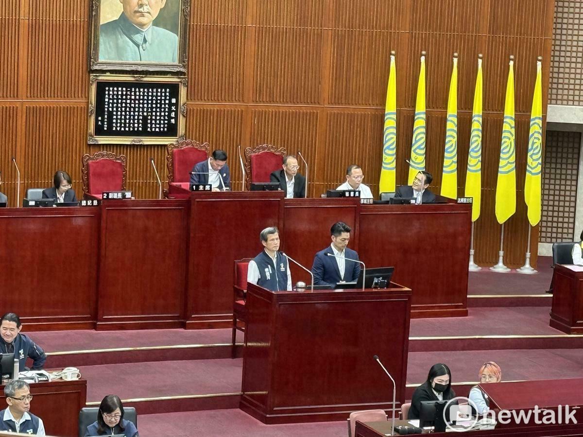 台北市長蔣萬安、北市警察局長李西河於台北市議會備詢。 圖：周煊惠 / 攝