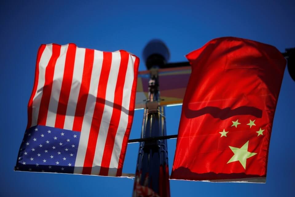 美國國旗與中國五星旗。（路透社）