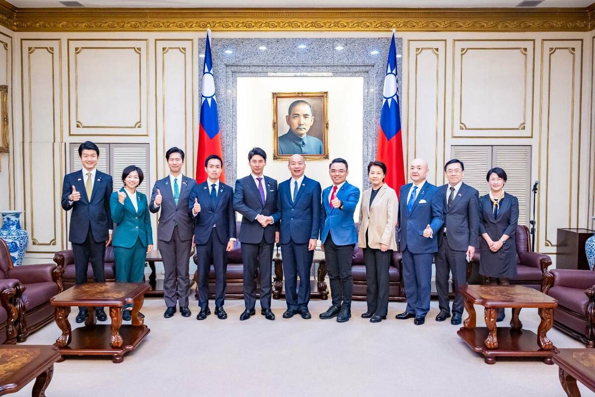立法院長韓國瑜款宴日本自民黨青年局中曾根康隆與議會訪團。 圖：韓國瑜辦公室/提供