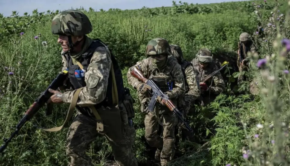預計今年夏天俄軍可能有大規模進攻，缺乏彈藥可能在一定程度上有影響。 圖：翻攝自騰訊新聞