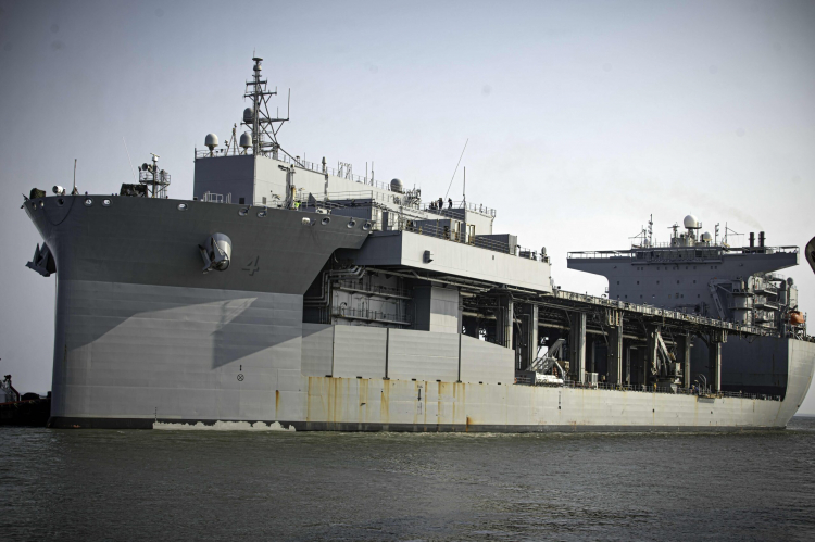 美國海軍遠征移動基地艦「威廉斯號（USS Hershel Woody Williams，ESB-4）」。 圖：翻攝US NAVY